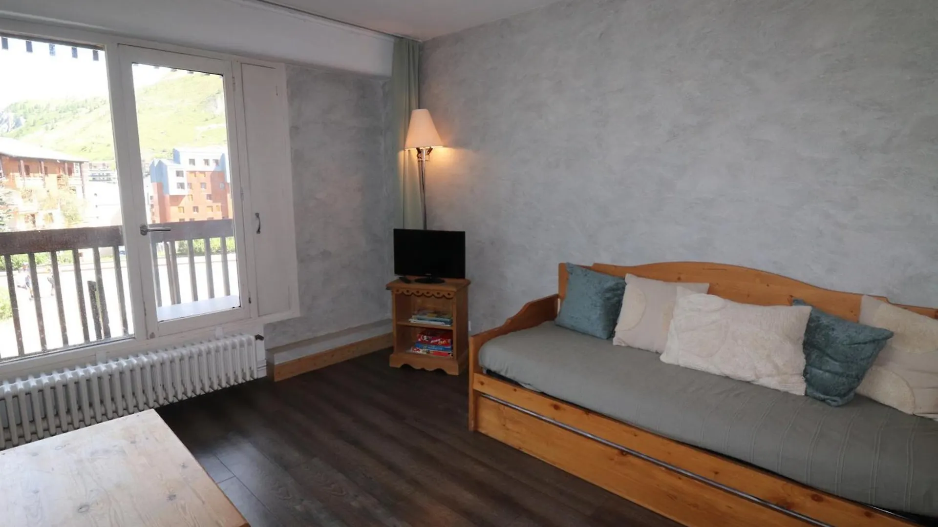 Appartement Lumineux Proche Pistes, Commerces, Balcon - Fr-1-502-408 蒂涅 公寓